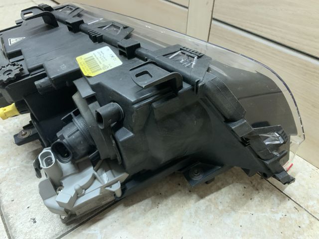 bontott BMW 3 E46 Bal Xenon Fényszóró