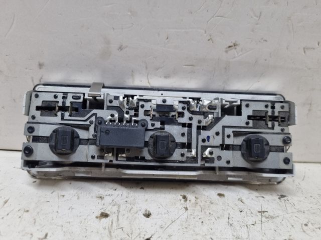 bontott BMW 3 E46 Beltér Világítás Első