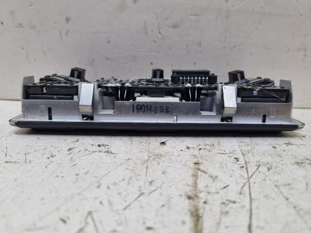 bontott BMW 3 E46 Beltér Világítás Első