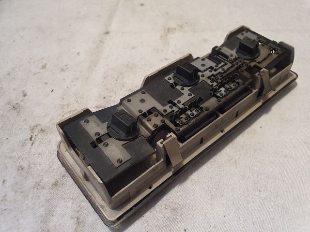 bontott BMW 3 E46 Beltér Világítás Első