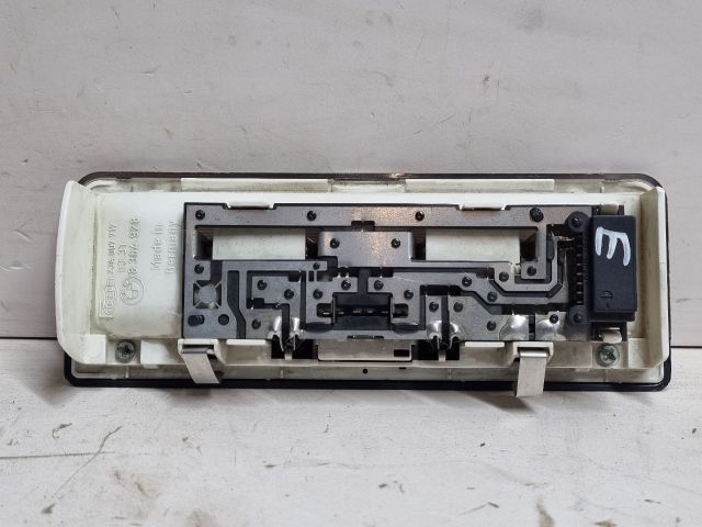 bontott BMW 3 E46 Beltér Világítás Első