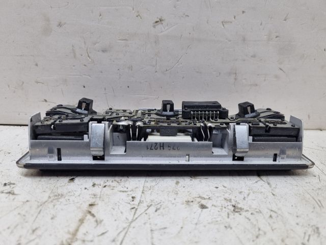 bontott BMW 3 E46 Beltér Világítás Első