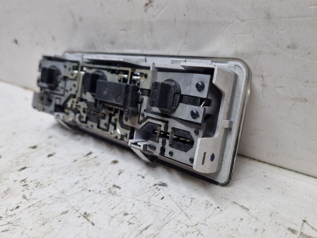 bontott BMW 3 E46 Beltér Világítás Első