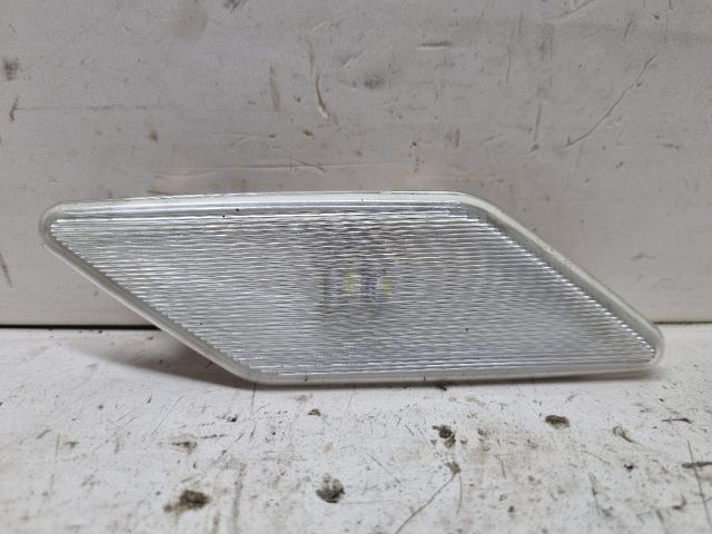 bontott BMW 3 E46 Beltér Világítás Hátsó