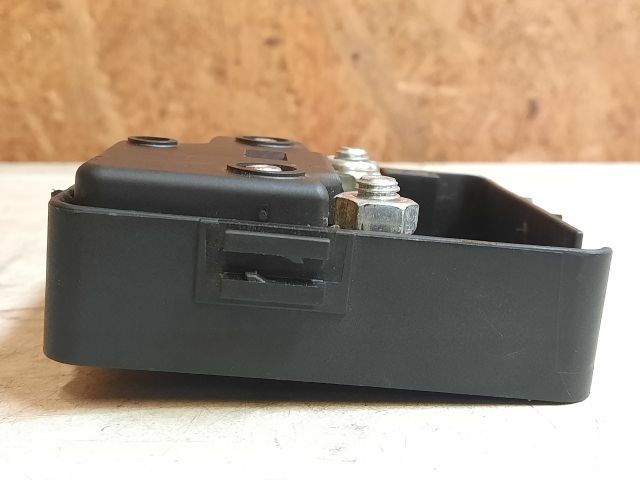 bontott BMW 3 E46 Biztosítéktábla Motortér