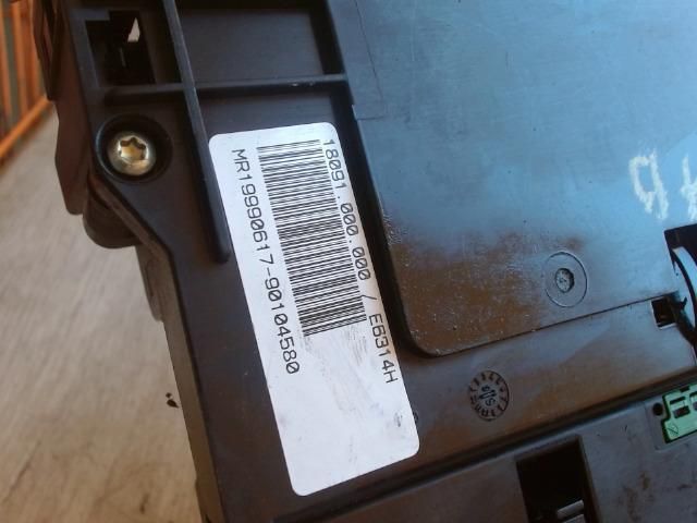 bontott BMW 3 E46 Biztosítéktábla Utastér