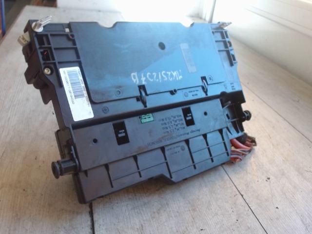 bontott BMW 3 E46 Biztosítéktábla Utastér