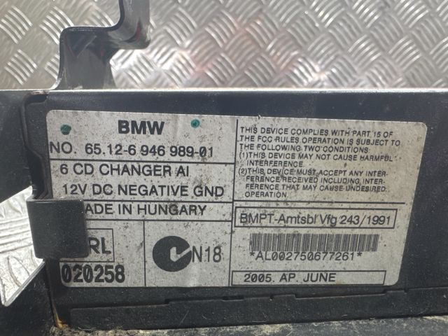 bontott BMW 3 E46 CD / DVD Tár