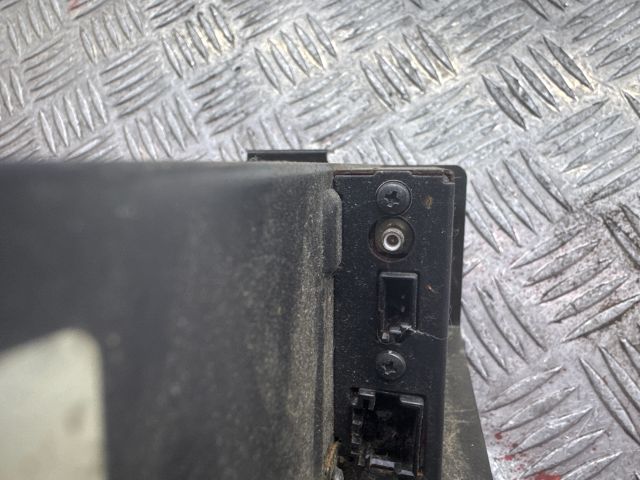 bontott BMW 3 E46 CD / DVD Tár