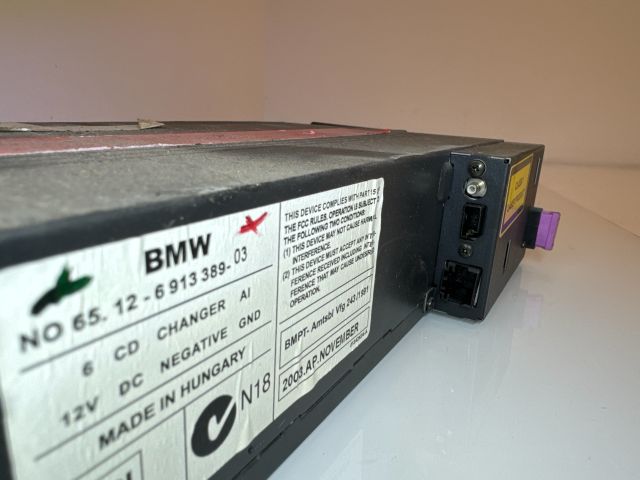 bontott BMW 3 E46 CD / DVD Tár