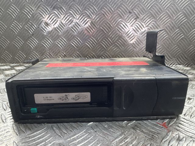 bontott BMW 3 E46 CD / DVD Tár