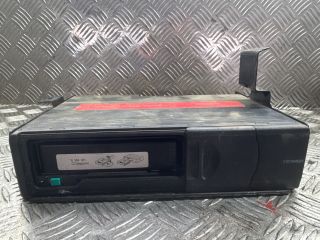 bontott BMW 3 E46 CD / DVD Tár