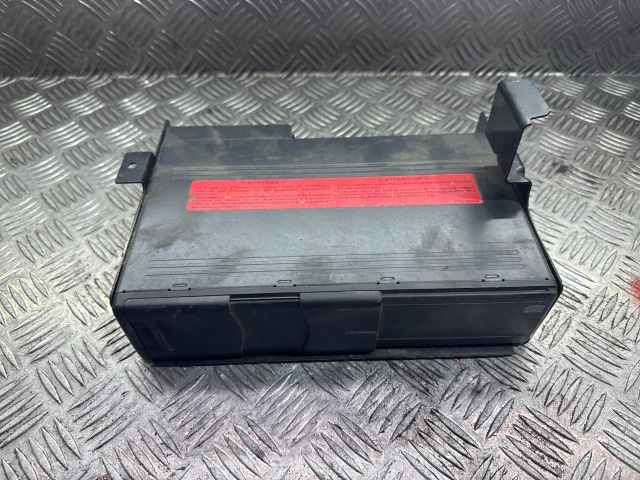bontott BMW 3 E46 CD / DVD Tár