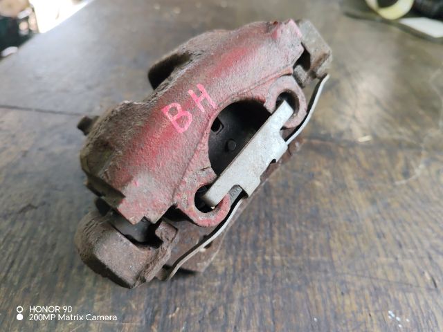 bontott BMW 3 E46 COMPACT Bal hátsó Féknyereg Munkahengerrel