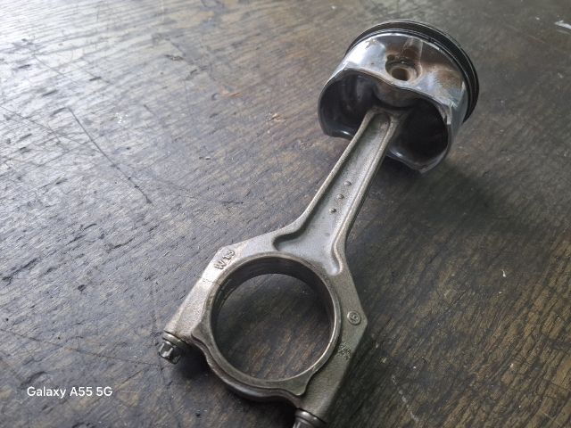 bontott BMW 3 E46 COMPACT Dugattyú és Hajtókar