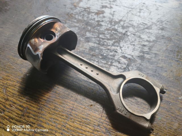 bontott BMW 3 E46 COMPACT Dugattyú és Hajtókar