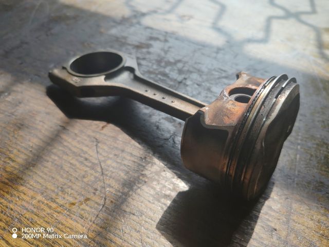 bontott BMW 3 E46 COMPACT Dugattyú és Hajtókar