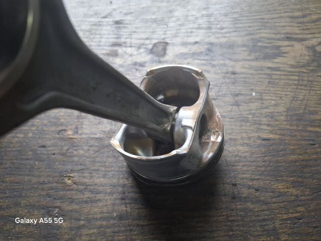 bontott BMW 3 E46 COMPACT Dugattyú és Hajtókar