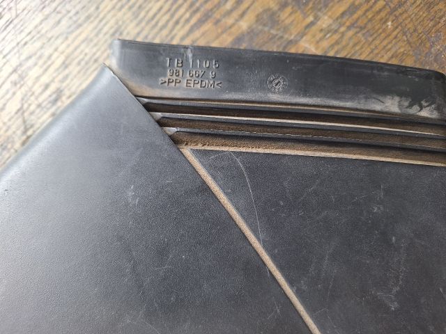 bontott BMW 3 E46 COMPACT Felső Motorburkolat