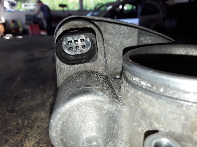 bontott BMW 3 E46 COMPACT Fojtószelep (Elektromos)