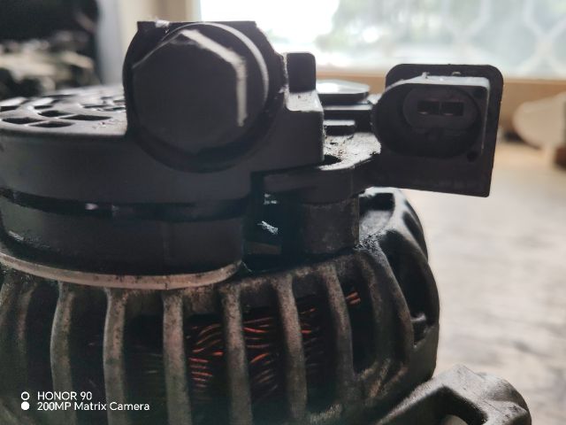 bontott BMW 3 E46 COMPACT Generátor