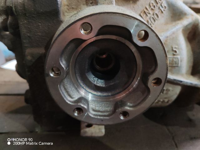 bontott BMW 3 E46 COMPACT Hátsó Differenciálmű