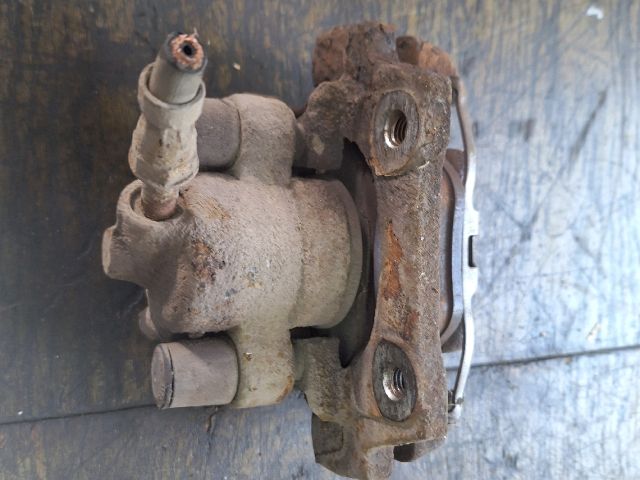 bontott BMW 3 E46 COMPACT Jobb hátsó Féknyereg Munkahengerrel