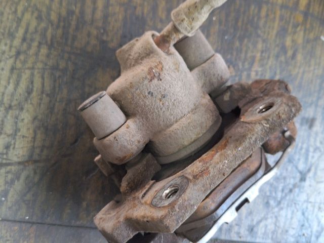 bontott BMW 3 E46 COMPACT Jobb hátsó Féknyereg Munkahengerrel