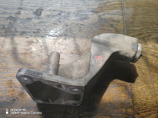 bontott BMW 3 E46 COMPACT Motor Tartó Bak Bal