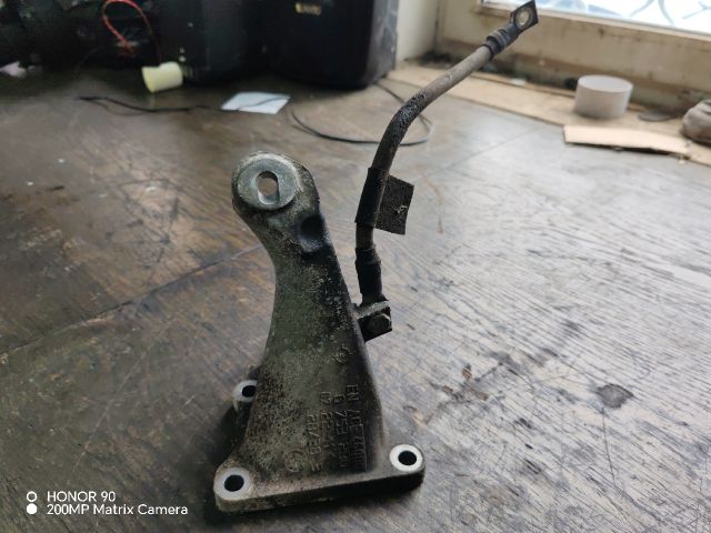 bontott BMW 3 E46 COMPACT Motor Tartó Bak (Fém)