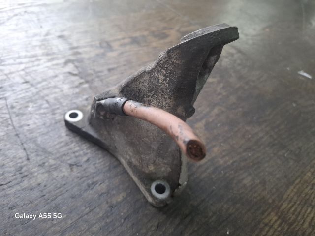 bontott BMW 3 E46 COMPACT Motor Tartó Bak (Fém)