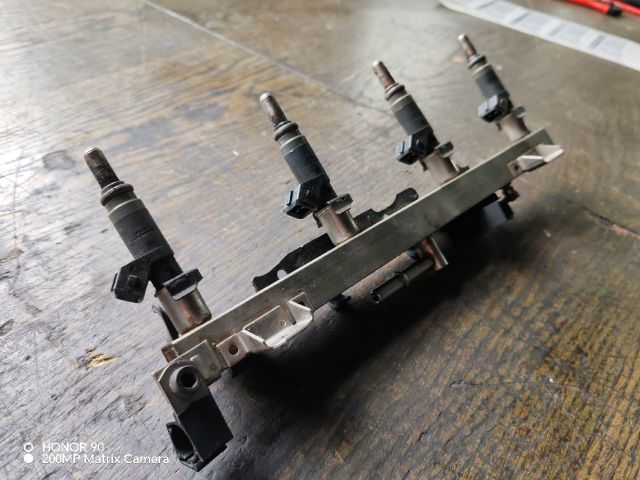 bontott BMW 3 E46 COMPACT Porlasztó Sor / Híd