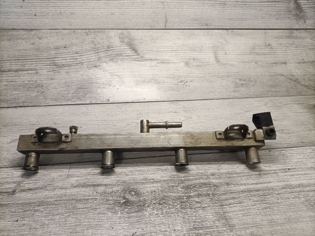 bontott BMW 3 E46 COMPACT Porlasztó Sor / Híd