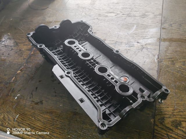 bontott BMW 3 E46 COMPACT Szelepfedél