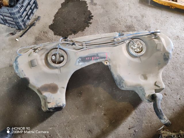 bontott BMW 3 E46 COMPACT Tank