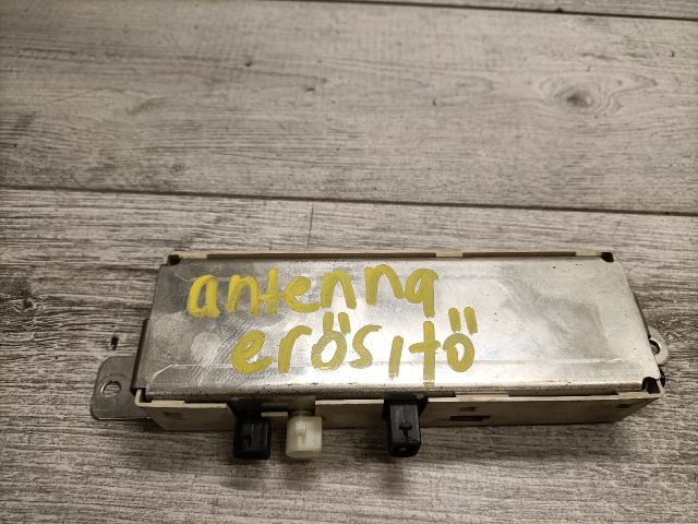 bontott BMW 3 E46 COMPACT Antenna Erősítő