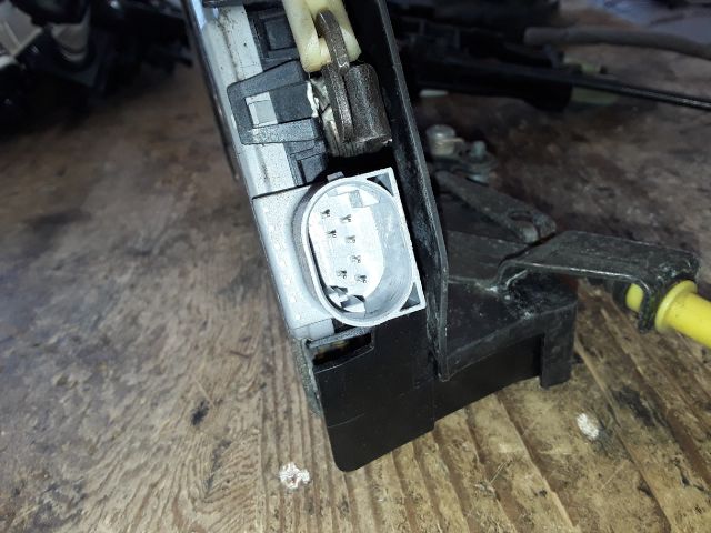 bontott BMW 3 E46 COMPACT Bal első Ajtózár