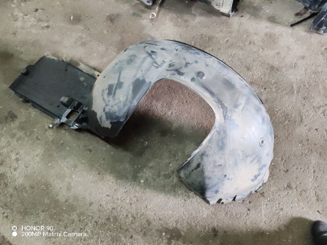 bontott BMW 3 E46 COMPACT Bal első Első Dobbetét (Kerékjárati, Műanyag)