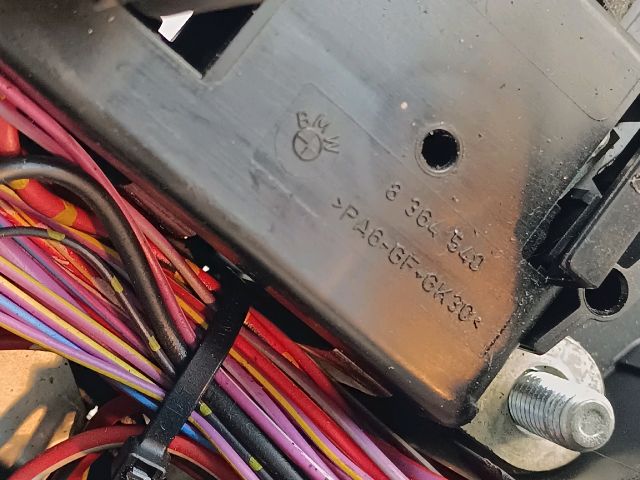 bontott BMW 3 E46 COMPACT Biztosítéktábla Utastér