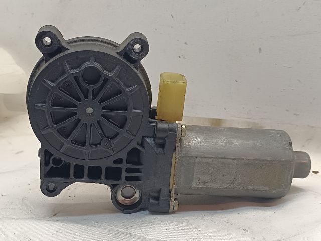 bontott BMW 3 E46 COMPACT Jobb első Ablakemelő Motor