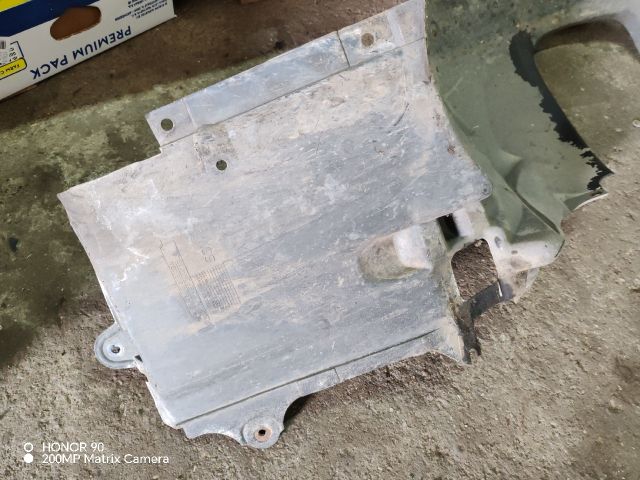 bontott BMW 3 E46 COMPACT Jobb első Első Dobbetét (Kerékjárati, Műanyag)