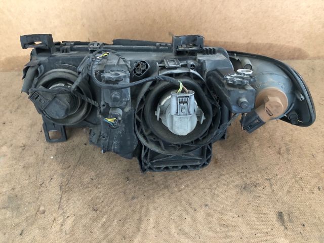 bontott BMW 3 E46 COMPACT Jobb Fényszóró