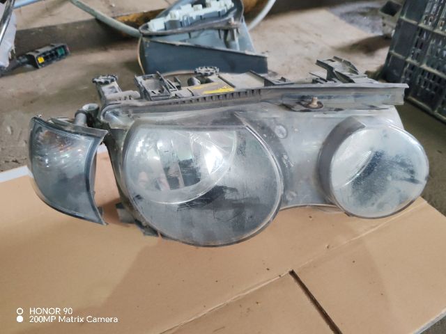 bontott BMW 3 E46 COMPACT Jobb Fényszóró