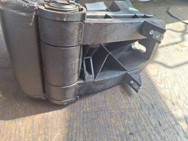 bontott BMW 3 E46 COMPACT Könyöklő