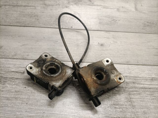 bontott BMW 3 E46 COMPACT Motorháztető Zárszerkezet