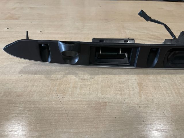 bontott BMW 3 E46 Csomagtér Nyitó Kar / Gomb