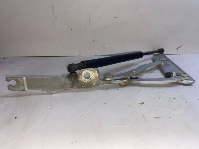 bontott BMW 3 E46 Csomagtérajtó Jobb Zsanér