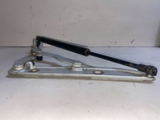 bontott BMW 3 E46 Csomagtérajtó Jobb Zsanér