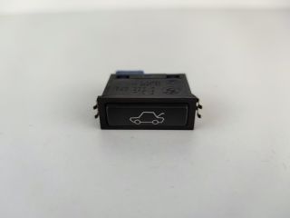 bontott BMW 3 E46 Csomagtérajtó Kapcsoló