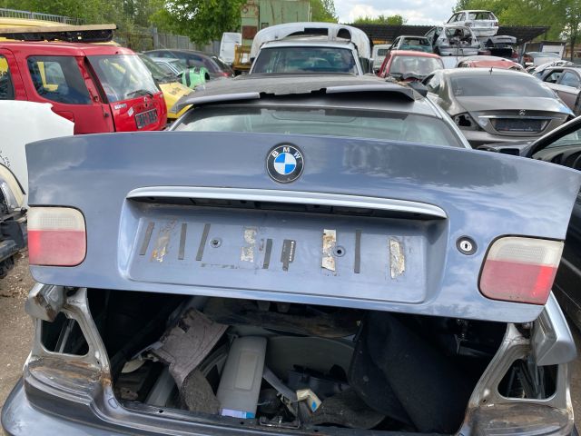 bontott BMW 3 E46 Csomagtérajtó (Üres lemez)